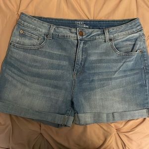 Mid Rise Jean shorts, size 16